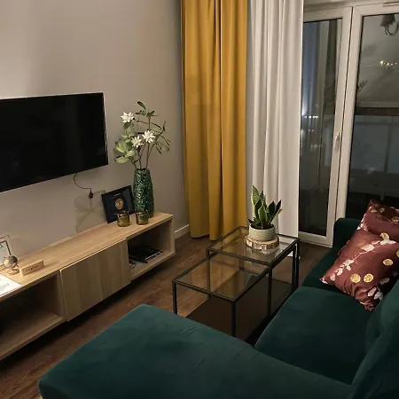 Chelmonskiego Апартаменты Сьрем