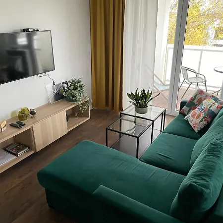 Chelmonskiego Apartment *