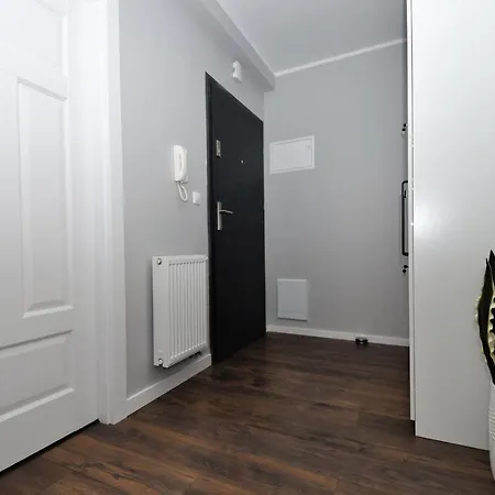 Chelmonskiego Апартаменты Сьрем